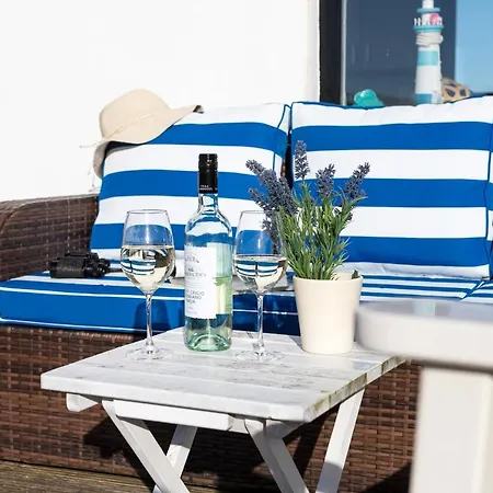 Finest Retreats - The Lighthouse Hide Holiday home *