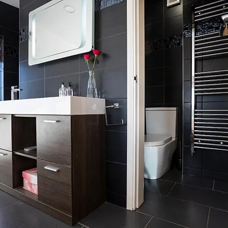 Finest Retreats - The Lighthouse Hide 度假居 *