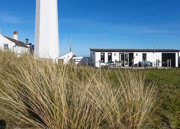 Finest Retreats - The Lighthouse Hide Rampside