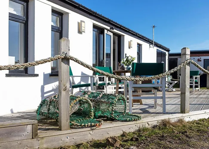 Finest Retreats - The Lighthouse Hide * Rampside