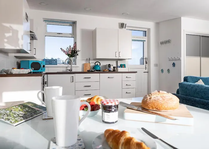 Finest Retreats - The Lighthouse Hide * Rampside