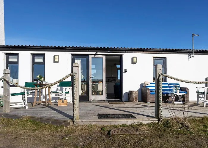 Finest Retreats - The Lighthouse Hide *