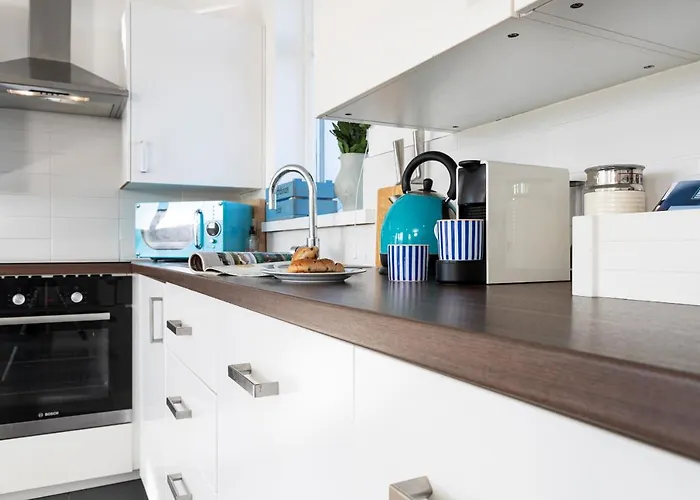 Finest Retreats - The Lighthouse Hide * Rampside